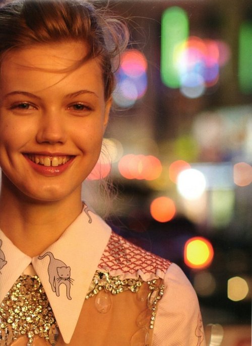 超级麻豆：时尚美照之“牙缝妹”琳赛.威克森 （Lindsey Wixson)