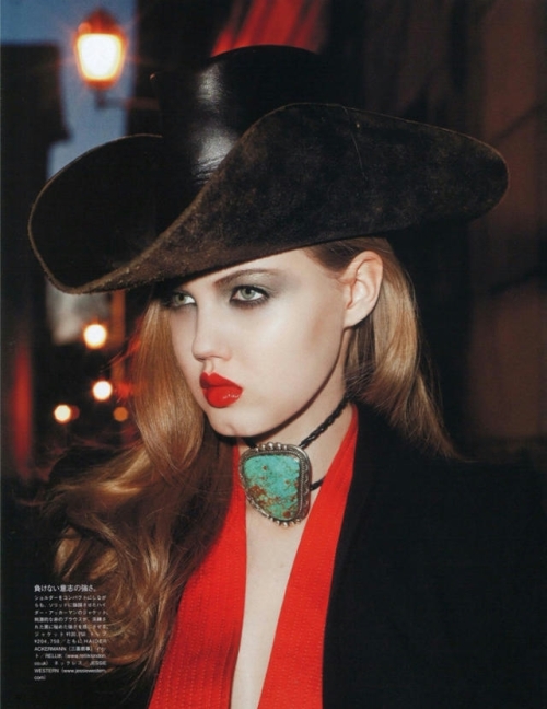 超级麻豆：时尚美照之“牙缝妹”琳赛.威克森 （Lindsey Wixson)