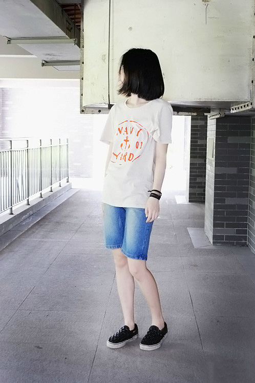 杭州潮女街拍 简约的夏季格调