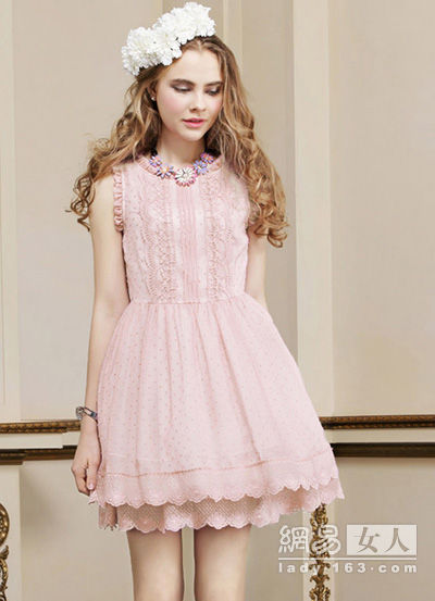 2013春夏蕾丝连衣裙 凸显夏日风情