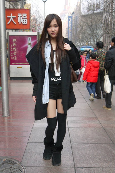 街拍上海潮人 简约时尚