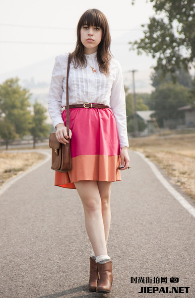 欧美潮人街拍 五月短裙风格袭来