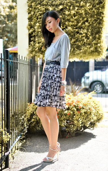 欧美潮女街拍 短裙搭出优雅女人味