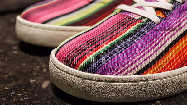 Nike KOBE VIII NSW LIFESTYLE LE 创新款 彩色条纹元素