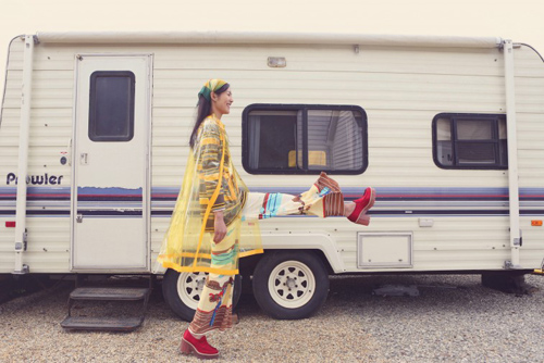 可爱有趣的古着少女。探访美国古玩集中地