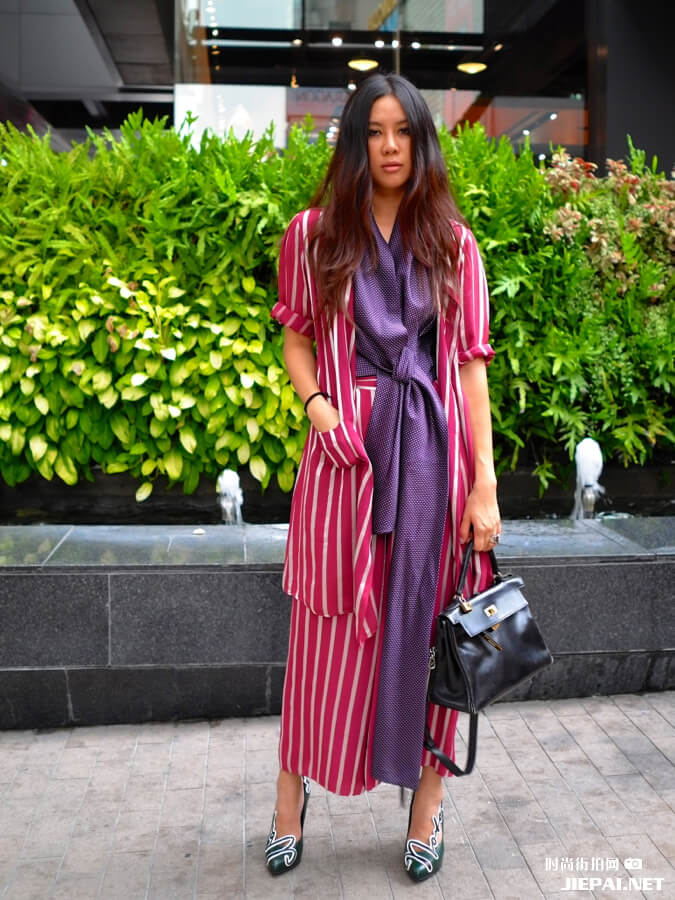 巴黎潮人夏季时尚街拍 优雅浪漫的时尚风情