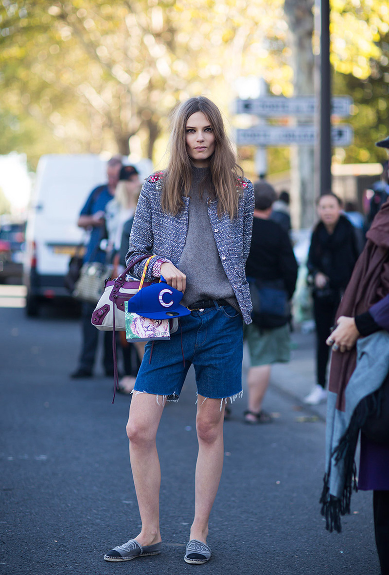 6月欧美潮人夏季街拍 感受蓝色魅力