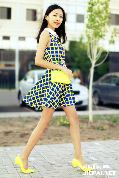 俄罗斯潮女时尚街拍 惊艳绝伦