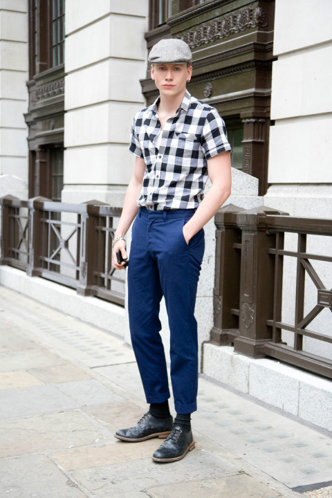 看2013时装周上型男蓝色风暴