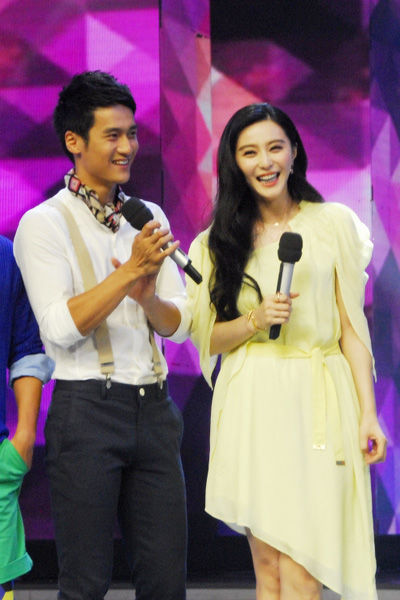 新晋女神郭碧婷 支招七夕约会美装