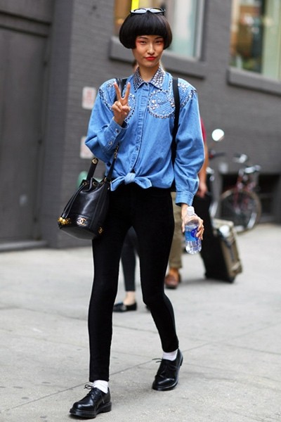 刘雯领衔 看超模示范牛仔衬衫帅气搭配