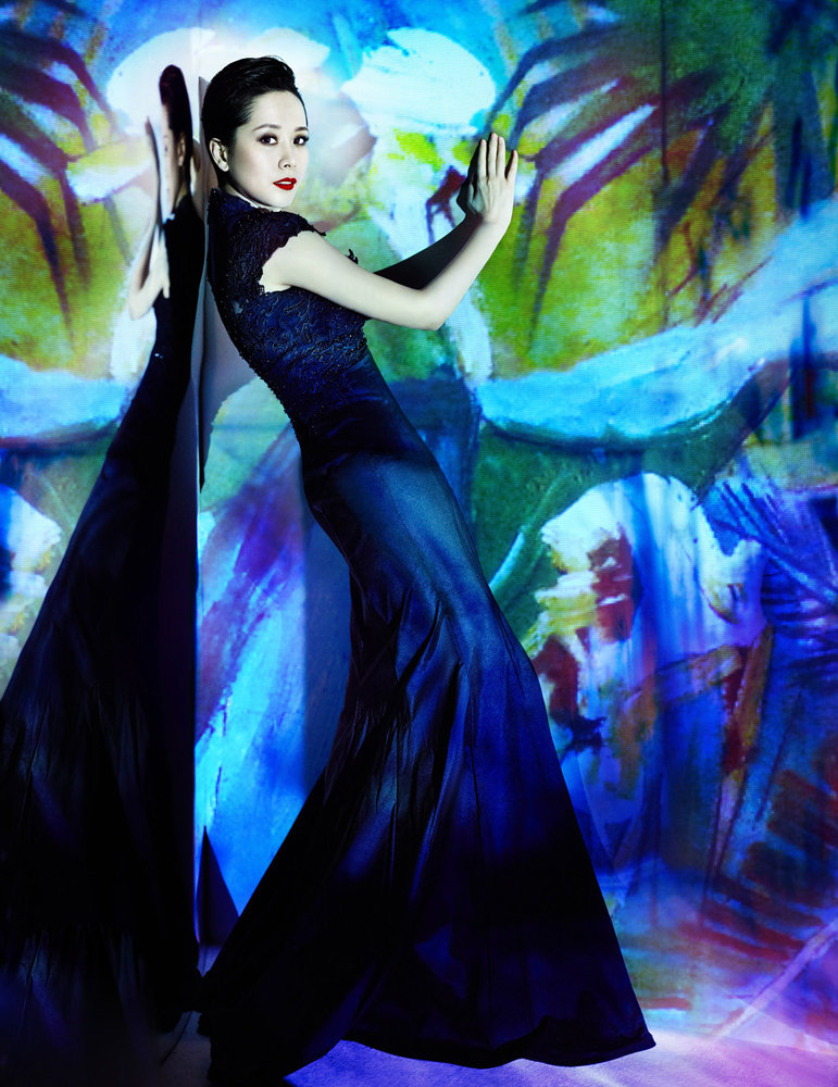 海清歌剧女王范写真 红唇雪肌明艳不可方物