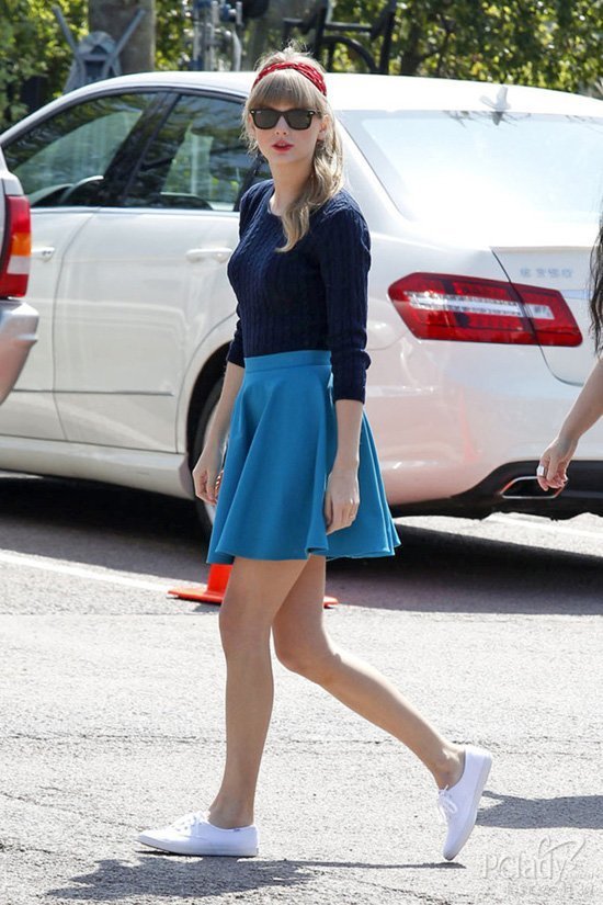 Taylor Swift海量街拍 看欧美乡村歌手街头长腿秀