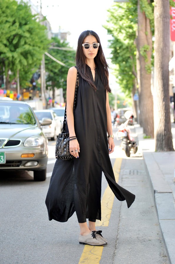 看韩国妹纸亲身示范前卫酷帅风格搭配