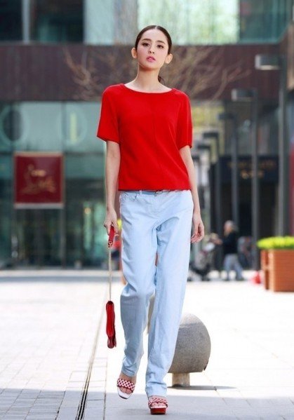 内地女星街拍 古力娜扎秦岚演绎都市时尚风情