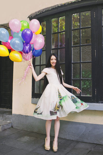 新晋女神郭碧婷 支招七夕约会美装