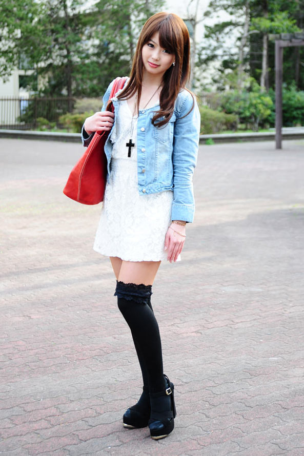 日本校园美女街拍 甜美风格搭配精选