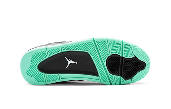 Air Jordan 4 Retro “Green Glow” 8月17日正式开售