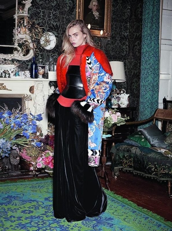 Cara化身时装女王演绎秋冬经典