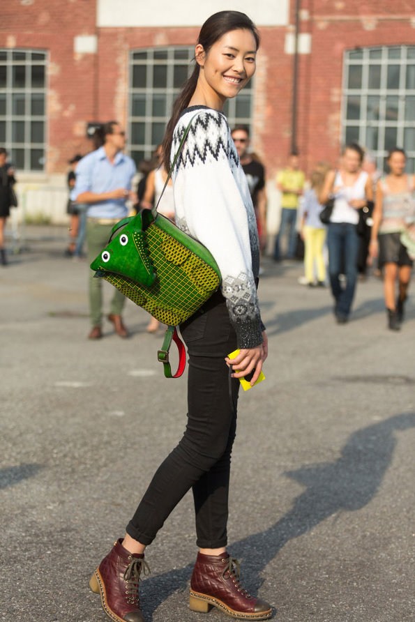 时装周场外潮人街拍 都是不精彩不出街星人