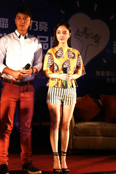  孙俪李小璐小S 明星潮妈造型盘点 
