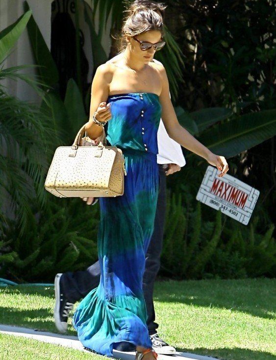 亚历山大·安布罗休领衔早秋街拍造型集锦