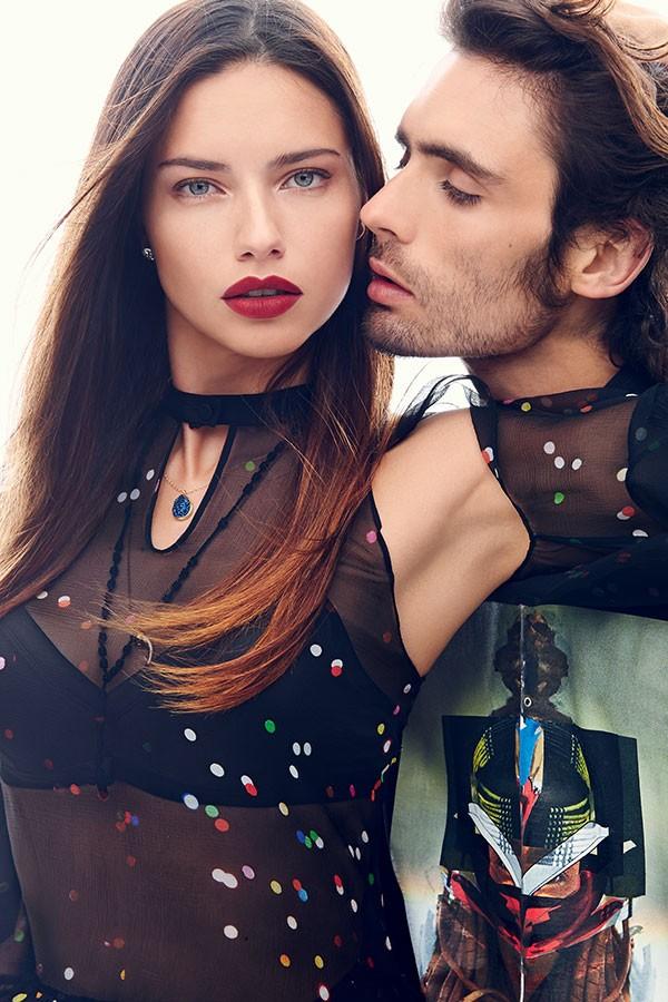 模特示范 看摩登情侣装怎么穿好看