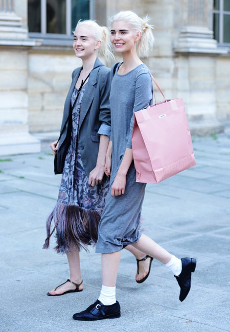 裙角飞扬浪漫今秋 巴黎街头潮人裙装街拍