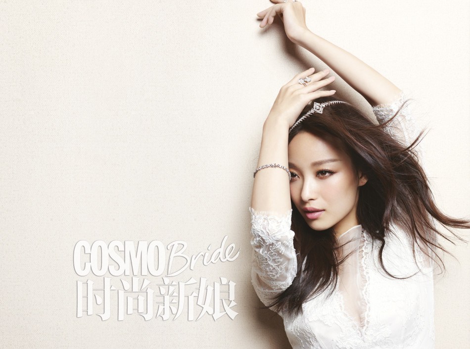 倪妮登《时尚新娘》 质感婚纱凸显傲人身材