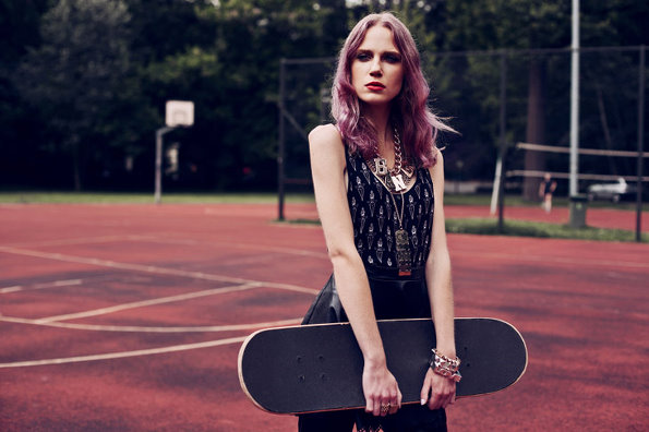 运动风时装大片 看模特们的运动时尚范儿