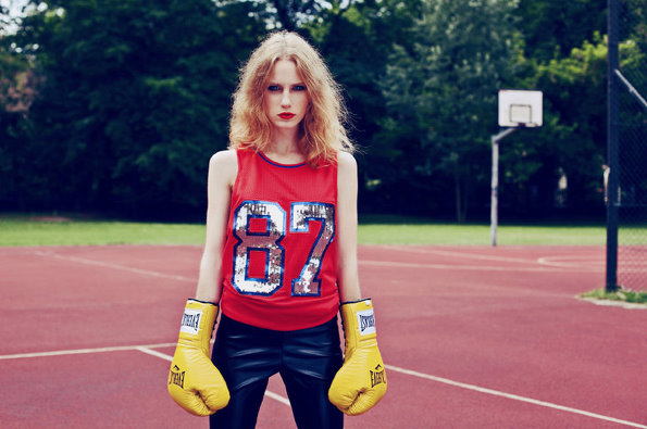 运动风时装大片 看模特们的运动时尚范儿