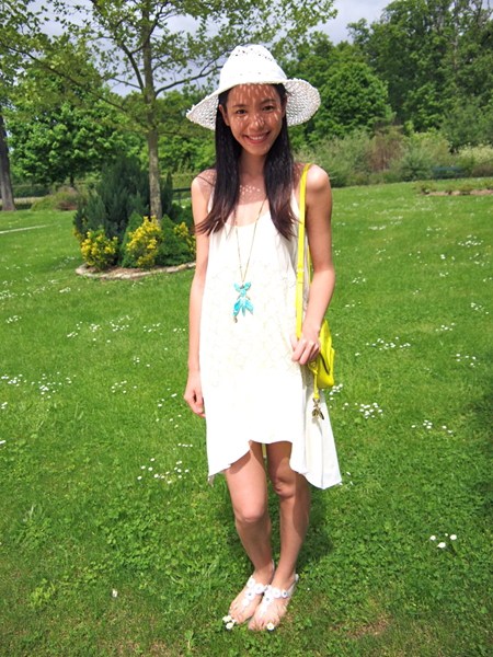 时尚主播linda法国街头展现大牌时尚范