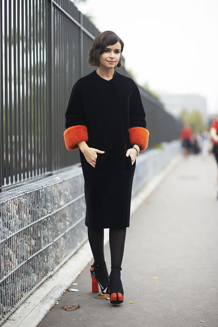 国外《ELLE》杂志2013年10月街拍精选 有范儿的秋季混搭