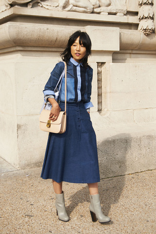 《ELLE》杂志10月下旬街拍精选 欧美范儿修身又简洁