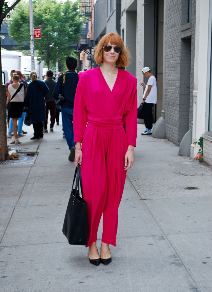 纽约潮女街拍 看初秋简约摩登风格