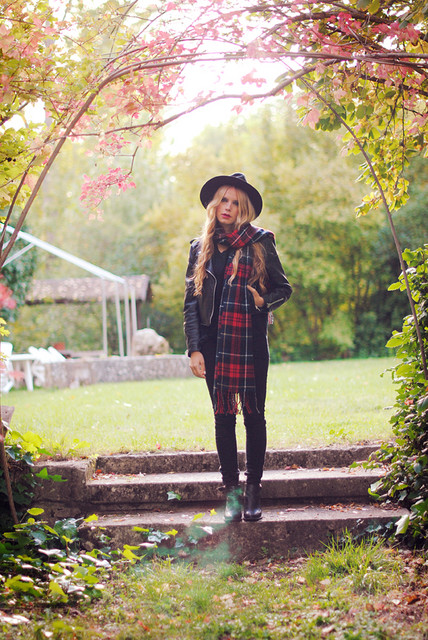 2013年10月西班牙潮人街拍 休闲时尚欧美范儿