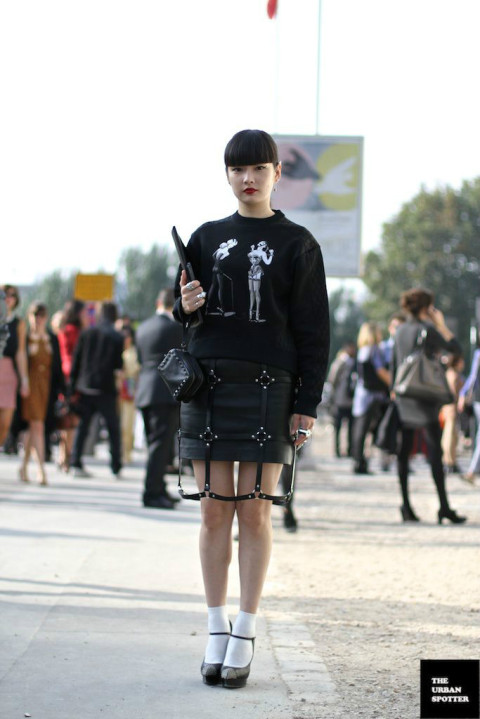 日本黑发少女模特秋本梢生活街拍精选