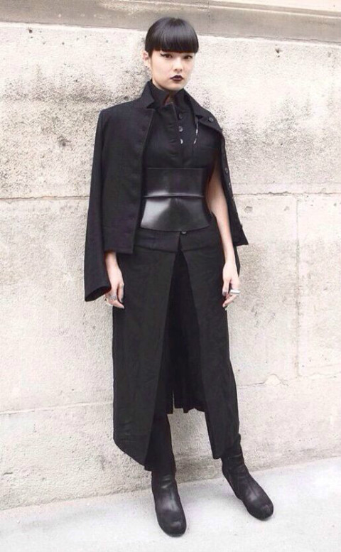 日本黑发少女模特秋本梢生活街拍精选