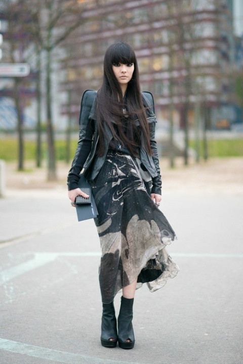 日本黑发少女模特秋本梢生活街拍精选