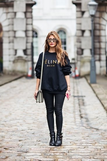 欧美潮人街拍 针织套头衫搭出运动感