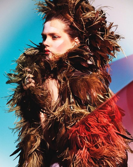 丹麦超模创意玩不停 另类装扮演绎戏谑大片