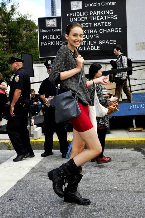 欧美潮人穿衣多变 看欧美街拍达人11月亲情示范