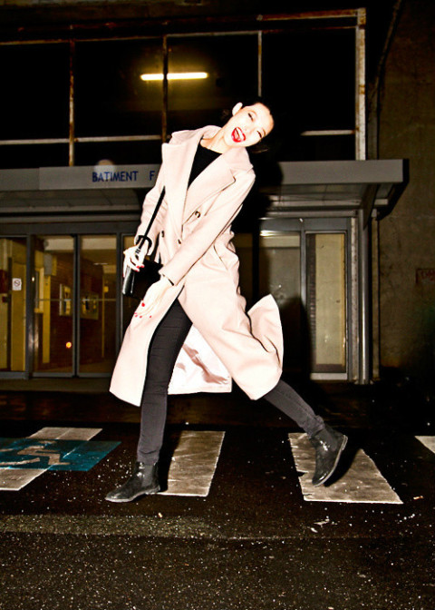 欧美潮女街拍　动感jump风