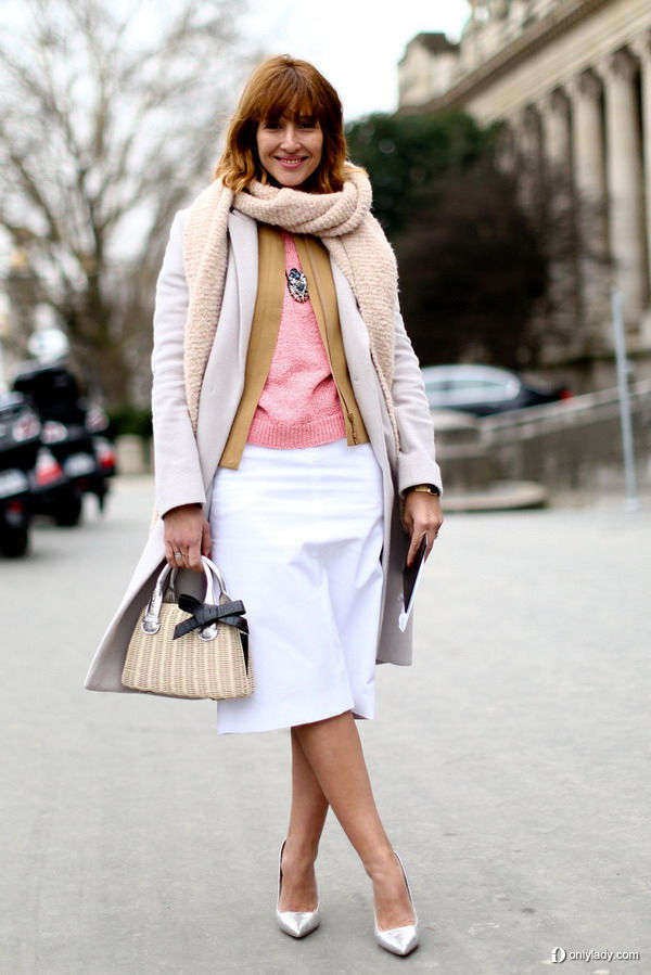 欧美潮女街拍 看时尚达人玩转街头粉色装扮