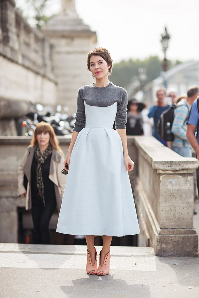 欧美街拍秀 盘点那些圆角弧线的潮流混搭术