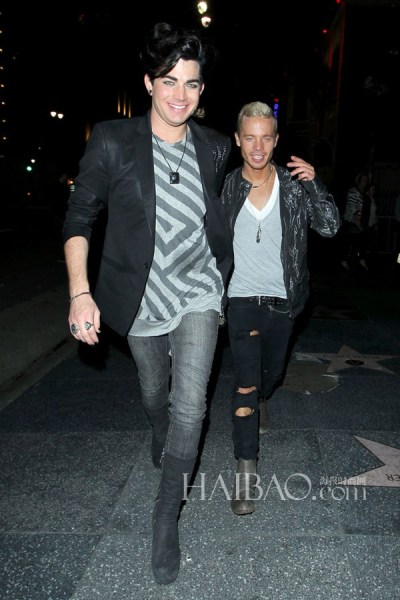 欧美明星同性情侣街拍合辑：哪对更有爱？