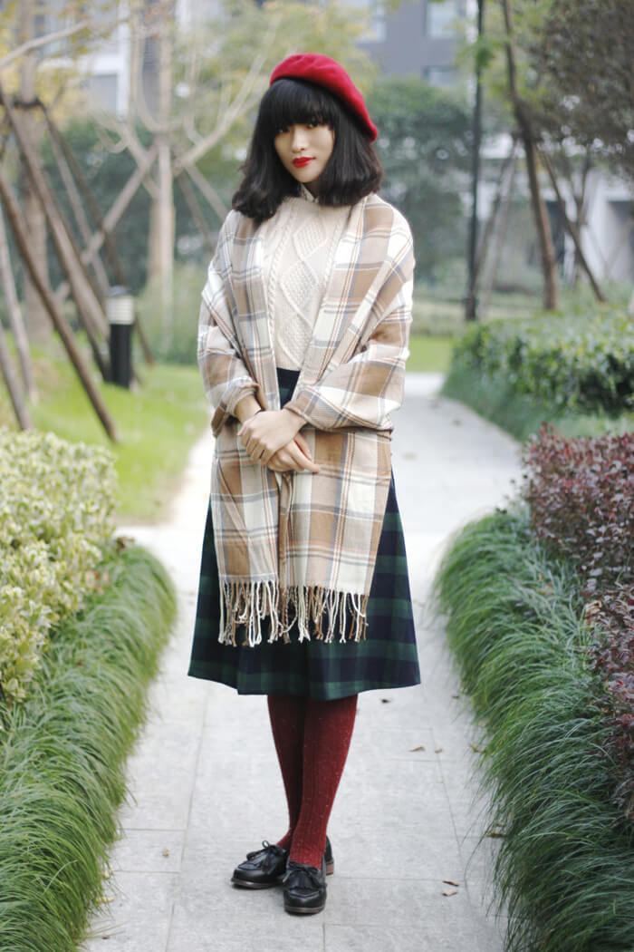 2013年12月杭州潮女街拍 美丽优雅的冬装混搭术