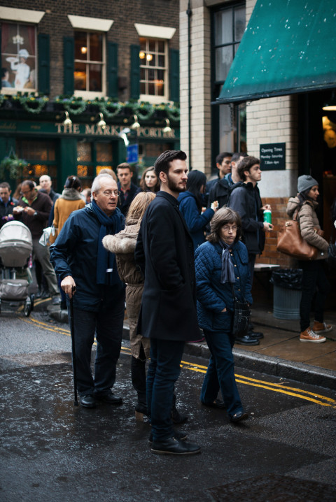 欧美型男街拍 冬季街头有胡须更性感