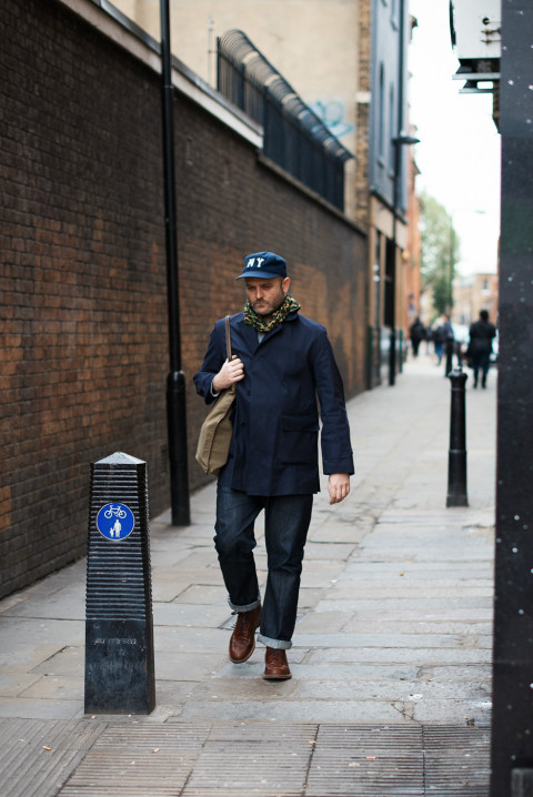 欧美型男街拍 冬季街头有胡须更性感
