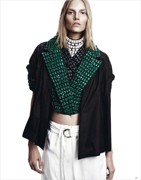 超模苏薇登德版《Vogue》封面 大秀中性风潮